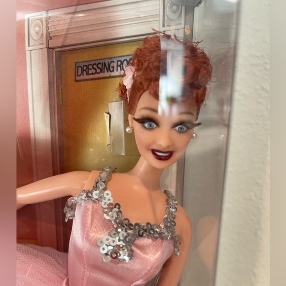 Barbie – I Love Lucy – The Ballet Lucy Doll - Picture 2 of 8